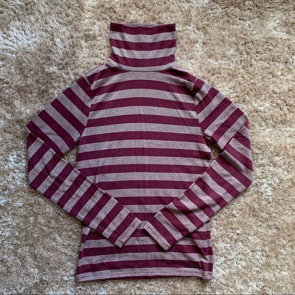 Small Casual Red Striped Hollister Turtle Neck - Picture 3 of 6